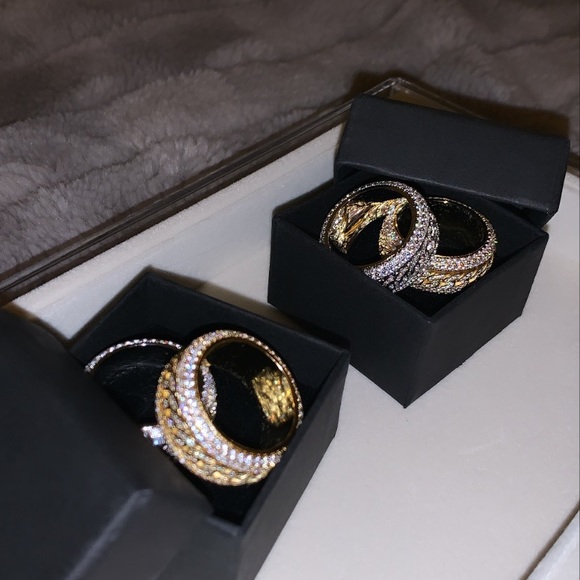 Iced out Cuban link ring - Dripndrop.ca - Picture 2 of 4